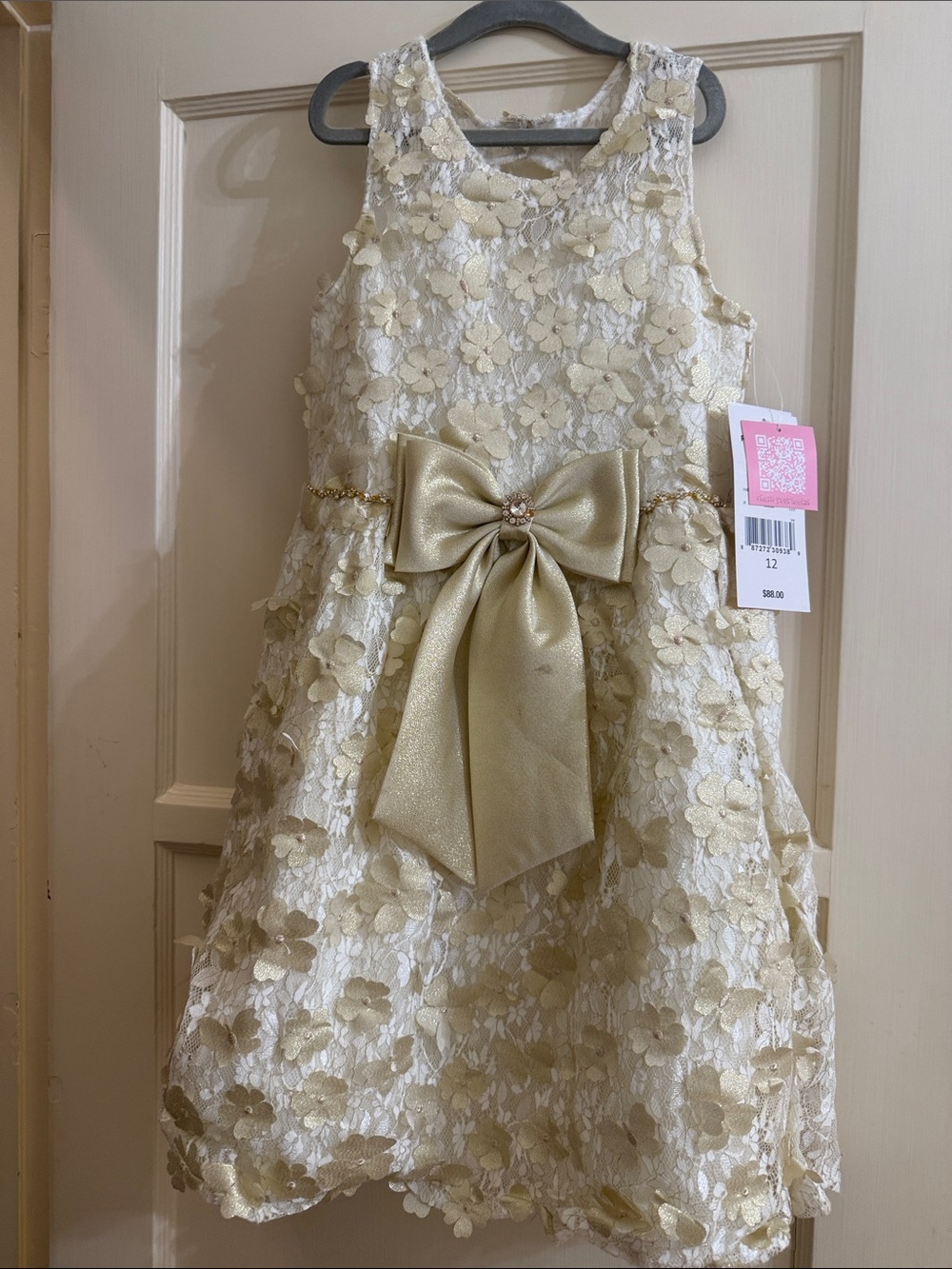 Rare edition Girls Cream/gold Floral Lace Party Dress with Gold Bow